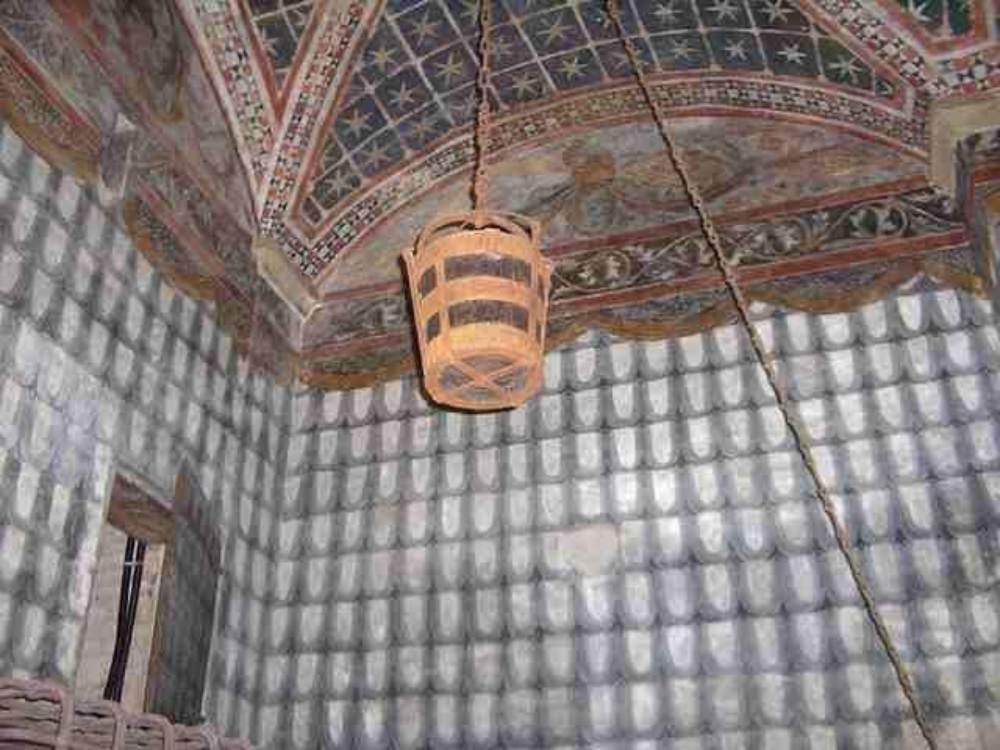 A Picture of a Suspended Bucket