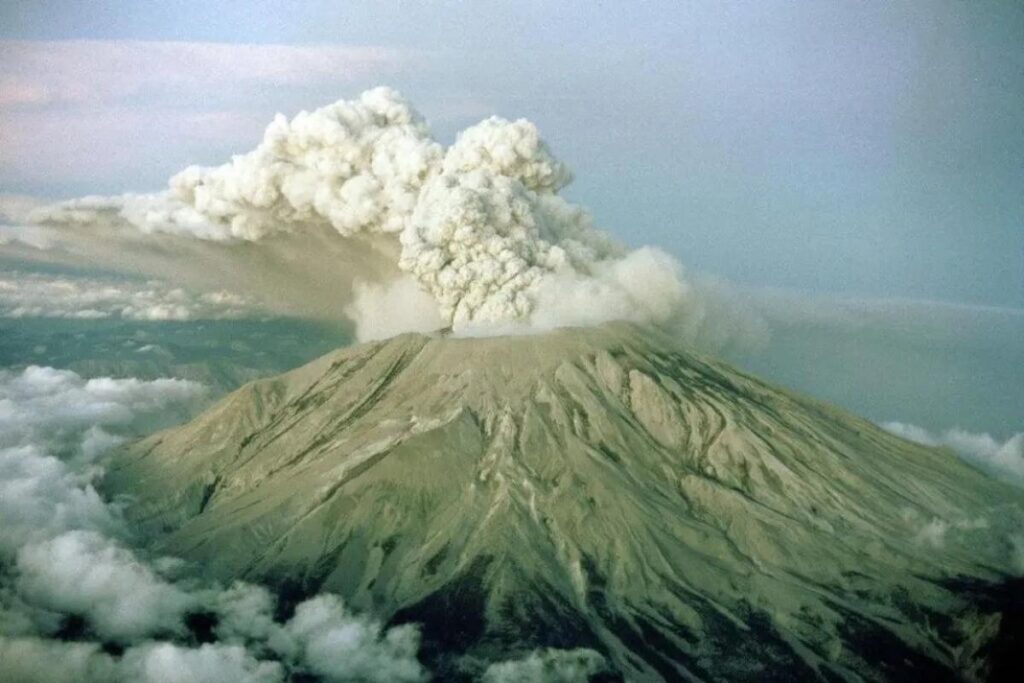 A Picture of St. Helen Volcano