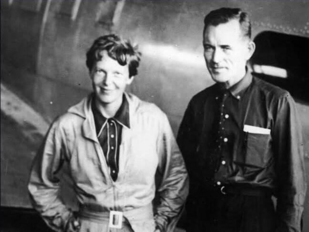 A Picture of Amelia Earhart and Fred Noonan