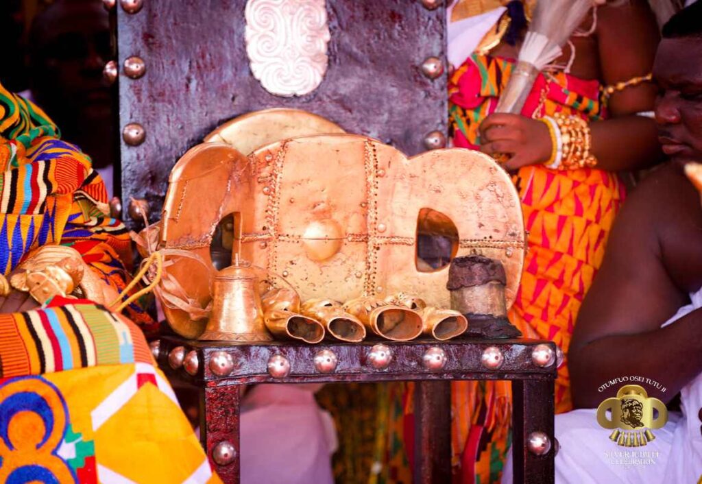 A Picture of Golden Stool